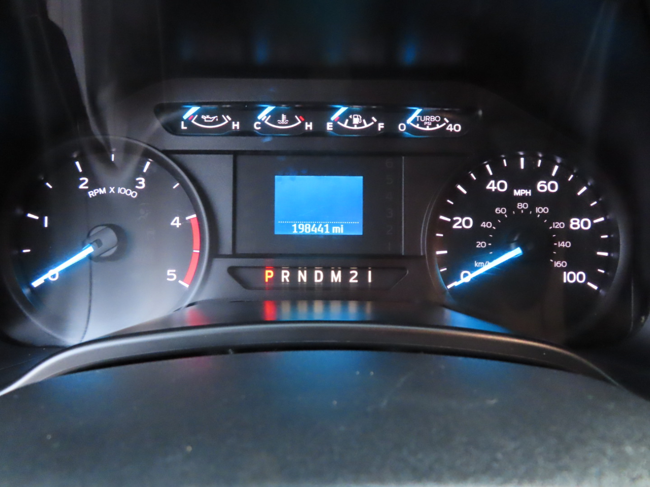 Ford Super Duty F-350 DRW XL 4WD Crew Cab 8' Box 2017