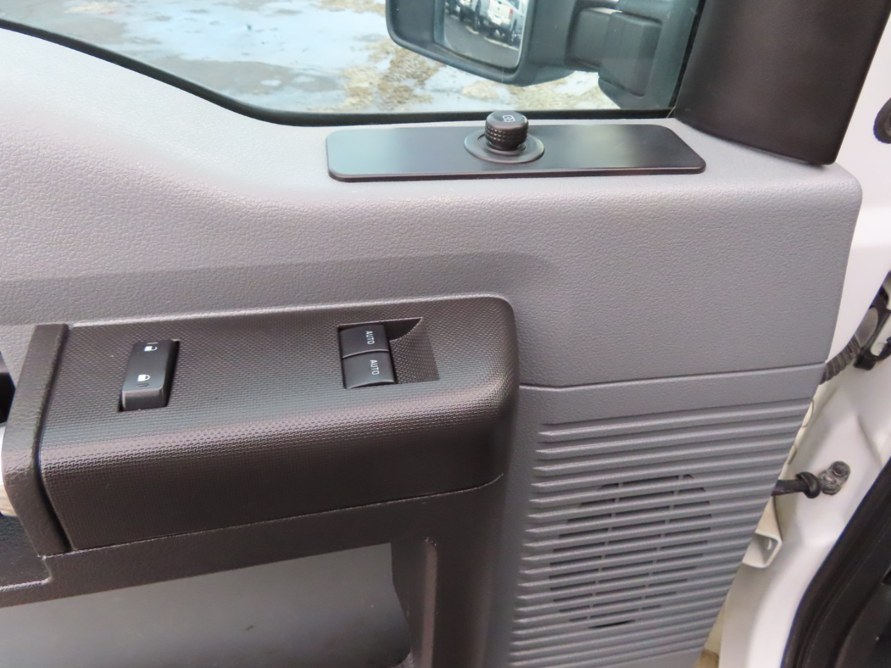 Ford Super Duty F-250 SRW 4WD SuperCab 158" XL 2015