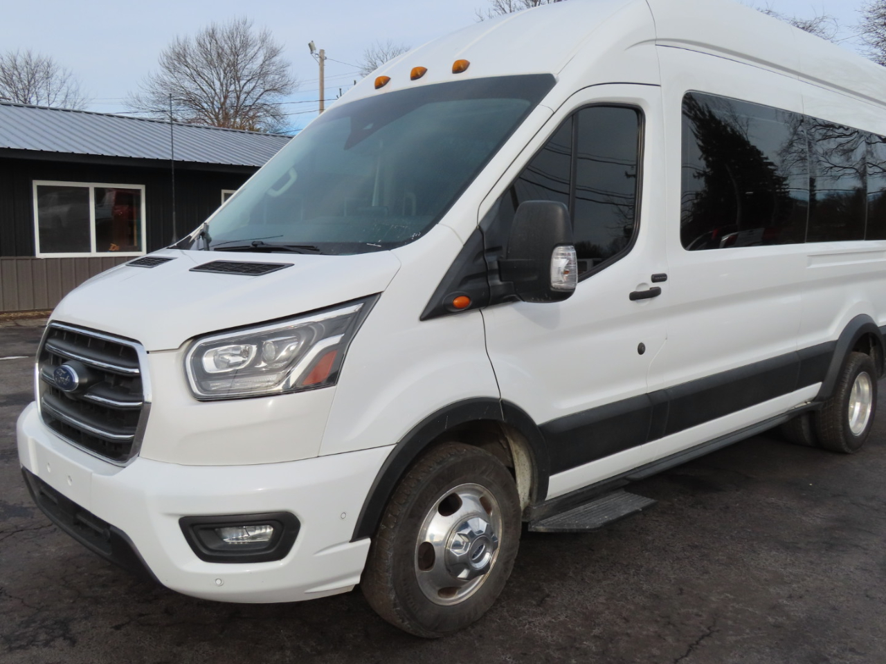 Ford Transit Passenger Wagon T-350 HD 148" EL High Roof XLT DRW RWD 2020