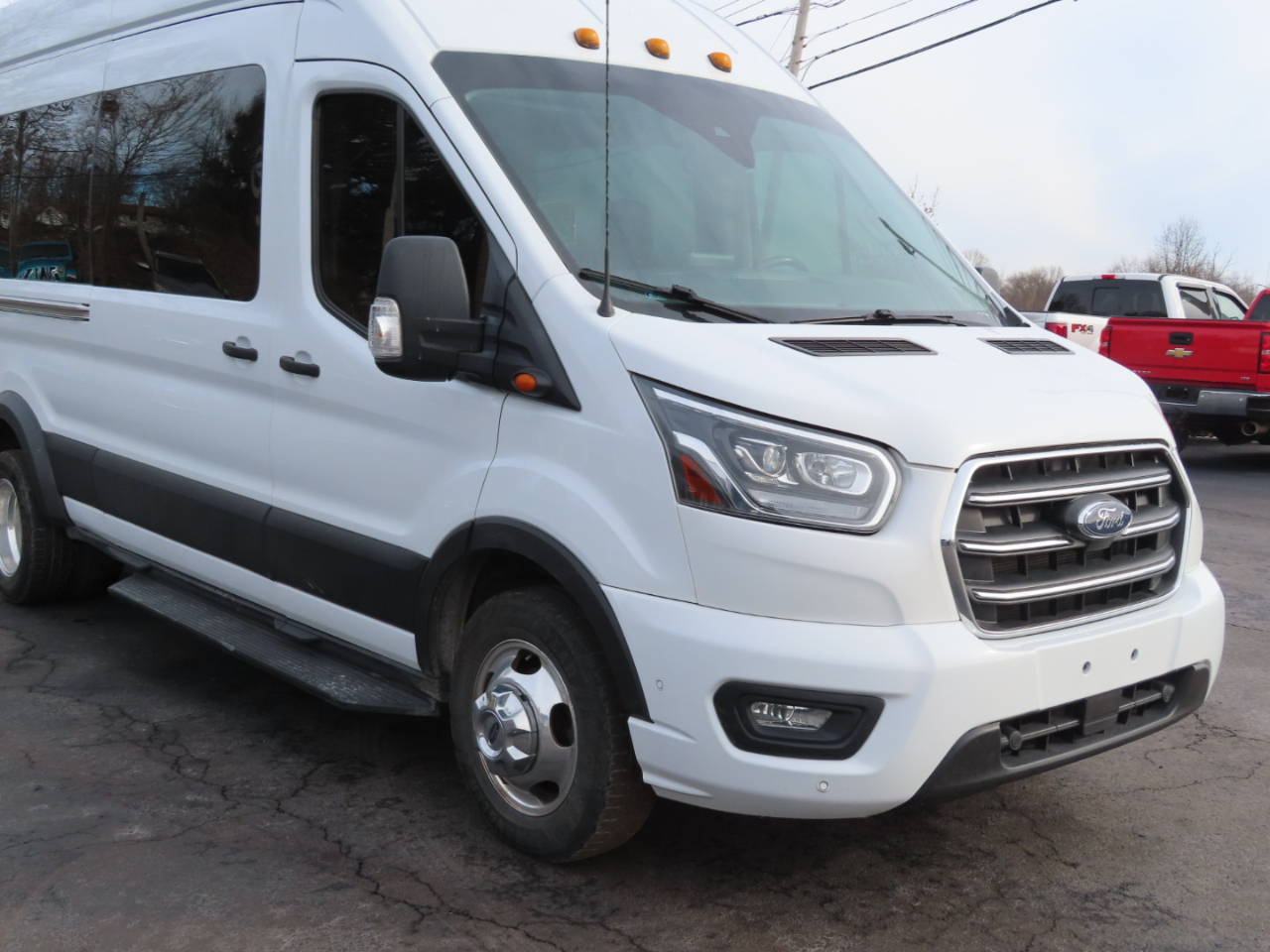 Ford Transit Passenger Wagon T-350 HD 148" EL High Roof XLT DRW RWD 2020