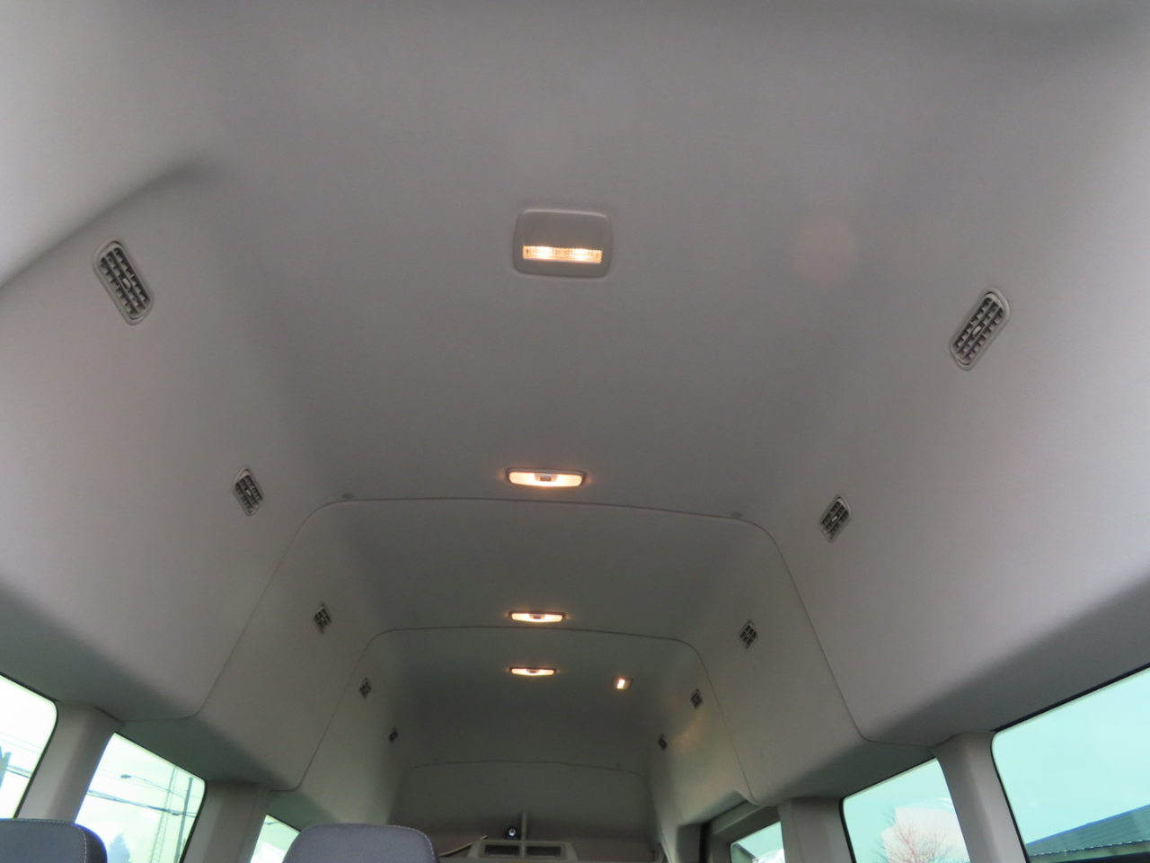 Ford Transit Passenger Wagon T-350 HD 148" EL High Roof XLT DRW RWD 2020