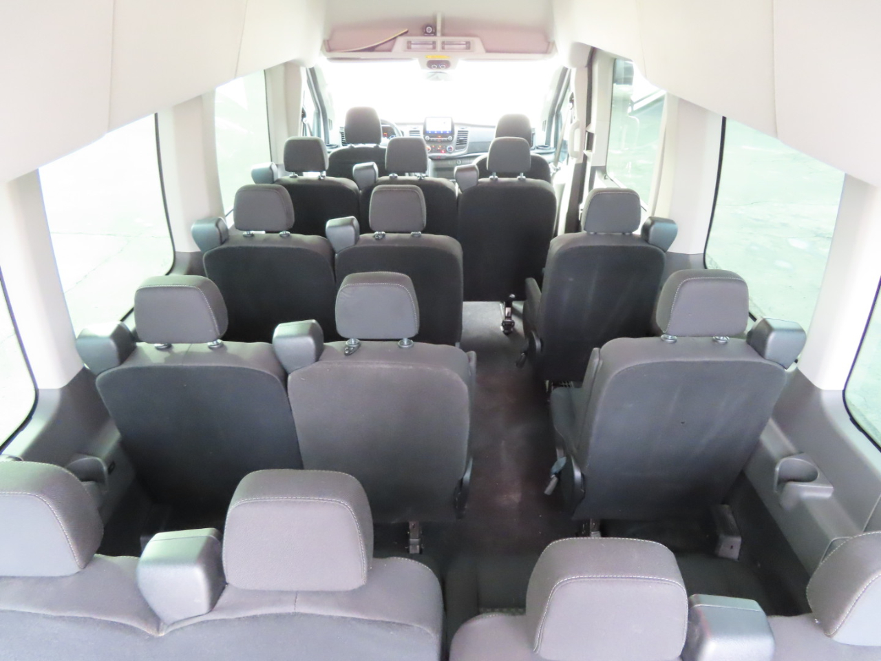 Ford Transit Passenger Wagon T-350 HD 148" EL High Roof XLT DRW RWD 2020