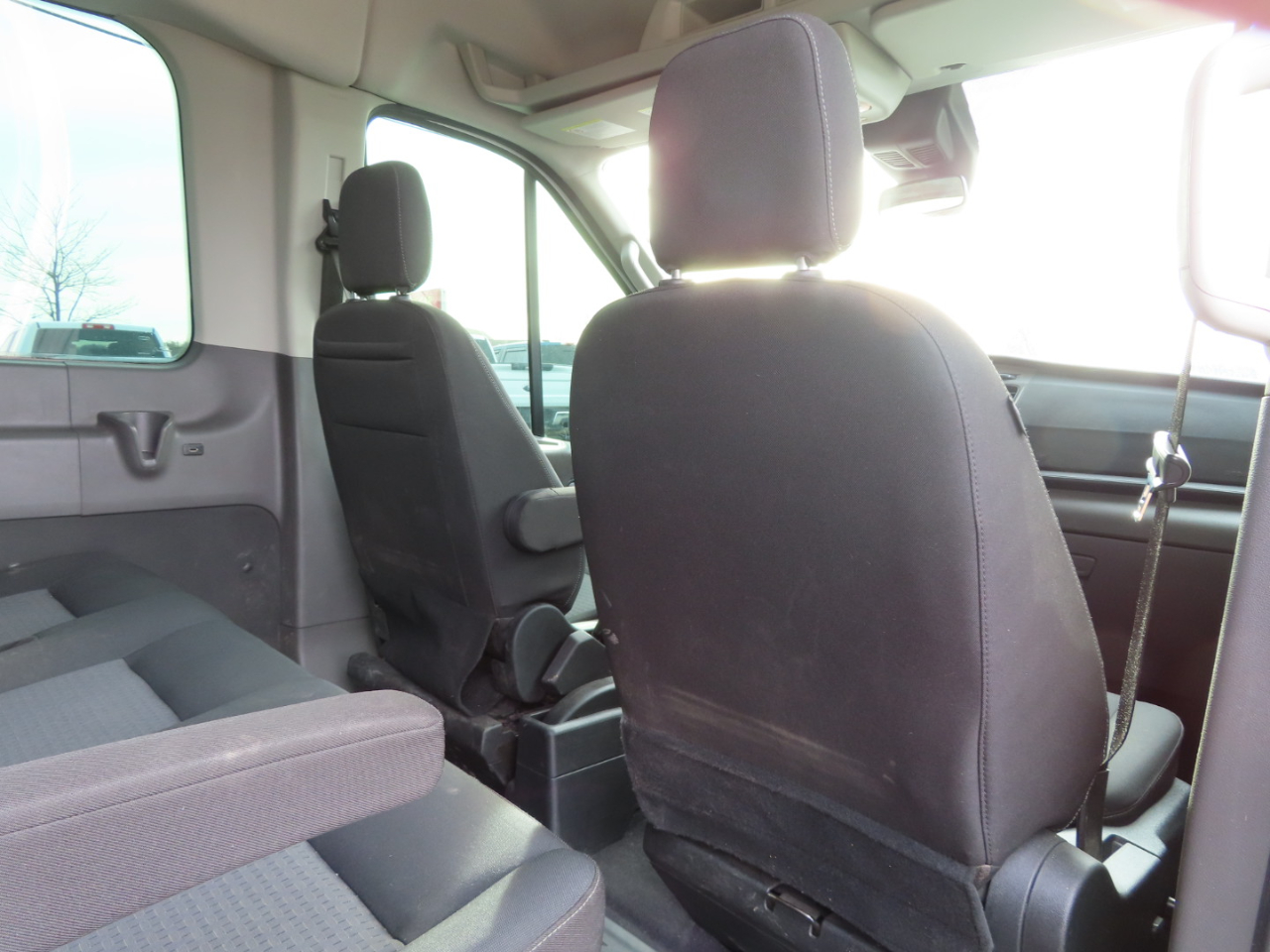 Ford Transit Passenger Wagon T-350 HD 148" EL High Roof XLT DRW RWD 2020