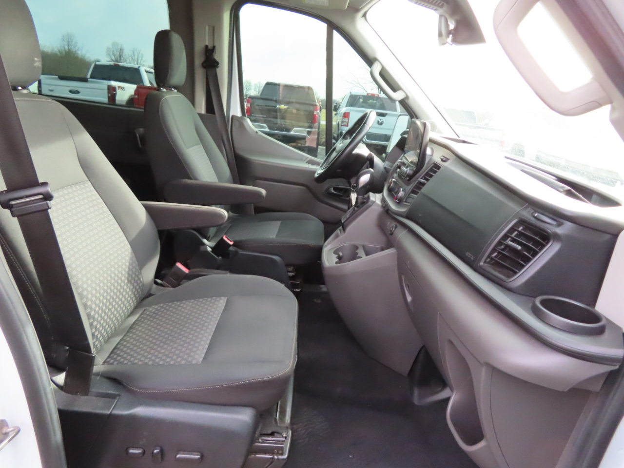 Ford Transit Passenger Wagon T-350 HD 148" EL High Roof XLT DRW RWD 2020