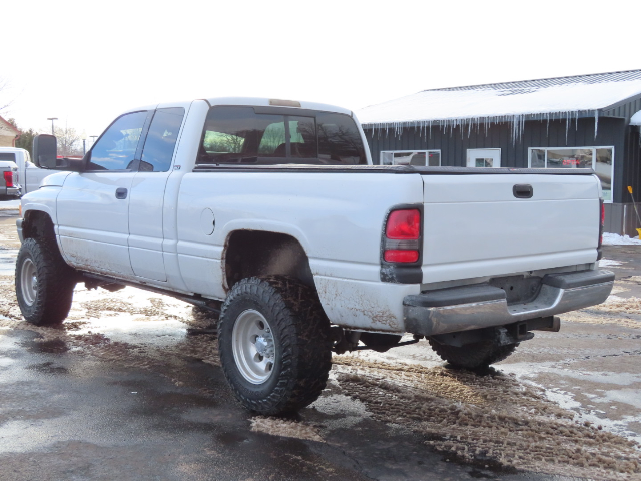 Dodge Ram 2500 4dr Quad Cab 139" WB HD 4WD 1999