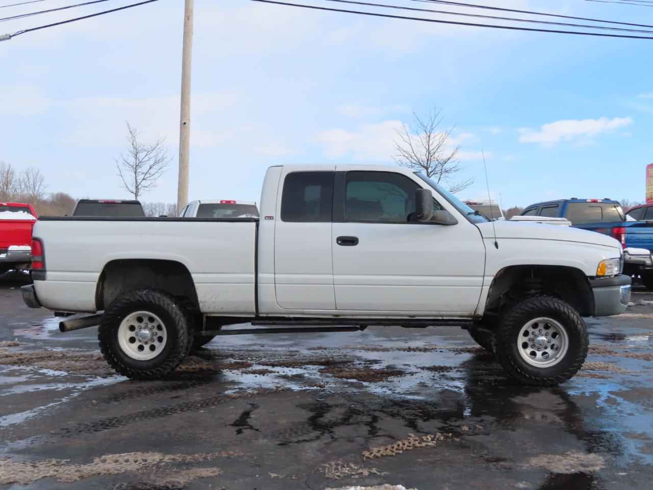 Dodge Ram 2500 4dr Quad Cab 139" WB HD 4WD 1999