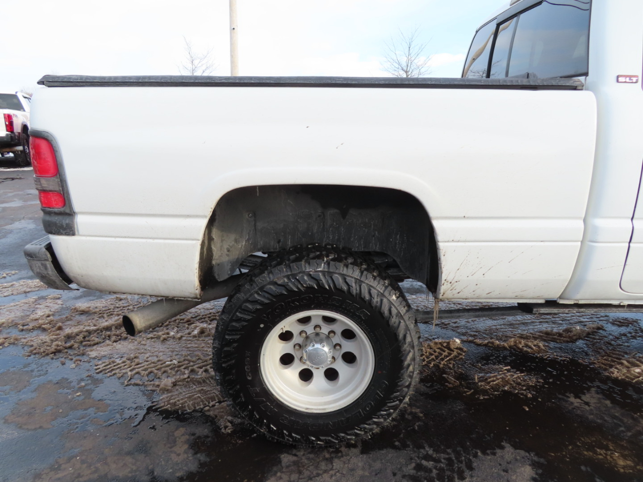 Dodge Ram 2500 4dr Quad Cab 139" WB HD 4WD 1999