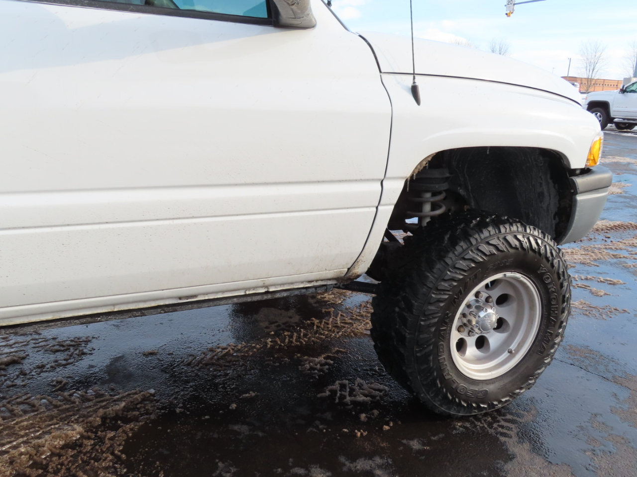 Dodge Ram 2500 4dr Quad Cab 139" WB HD 4WD 1999