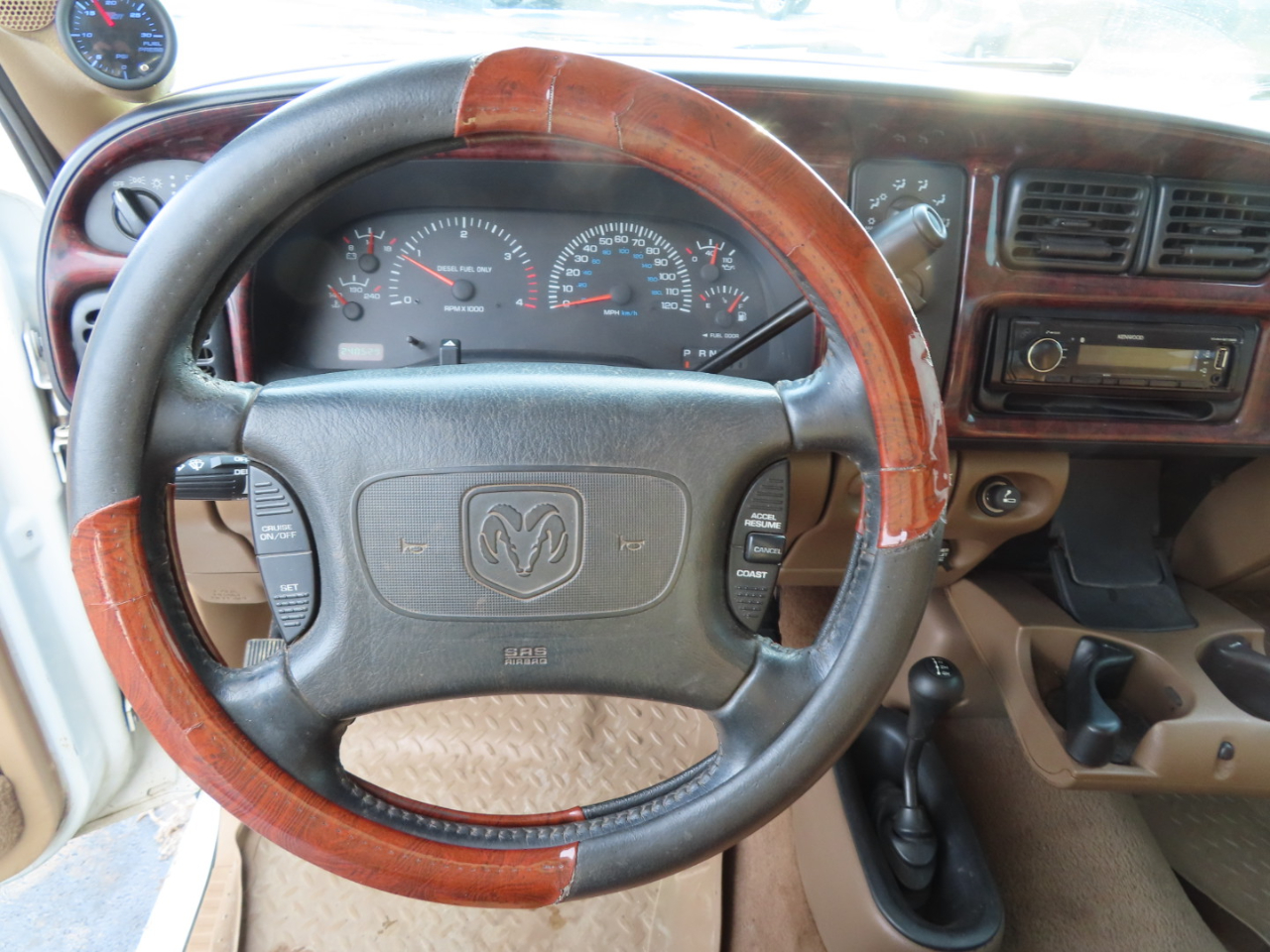 Dodge Ram 2500 4dr Quad Cab 139" WB HD 4WD 1999