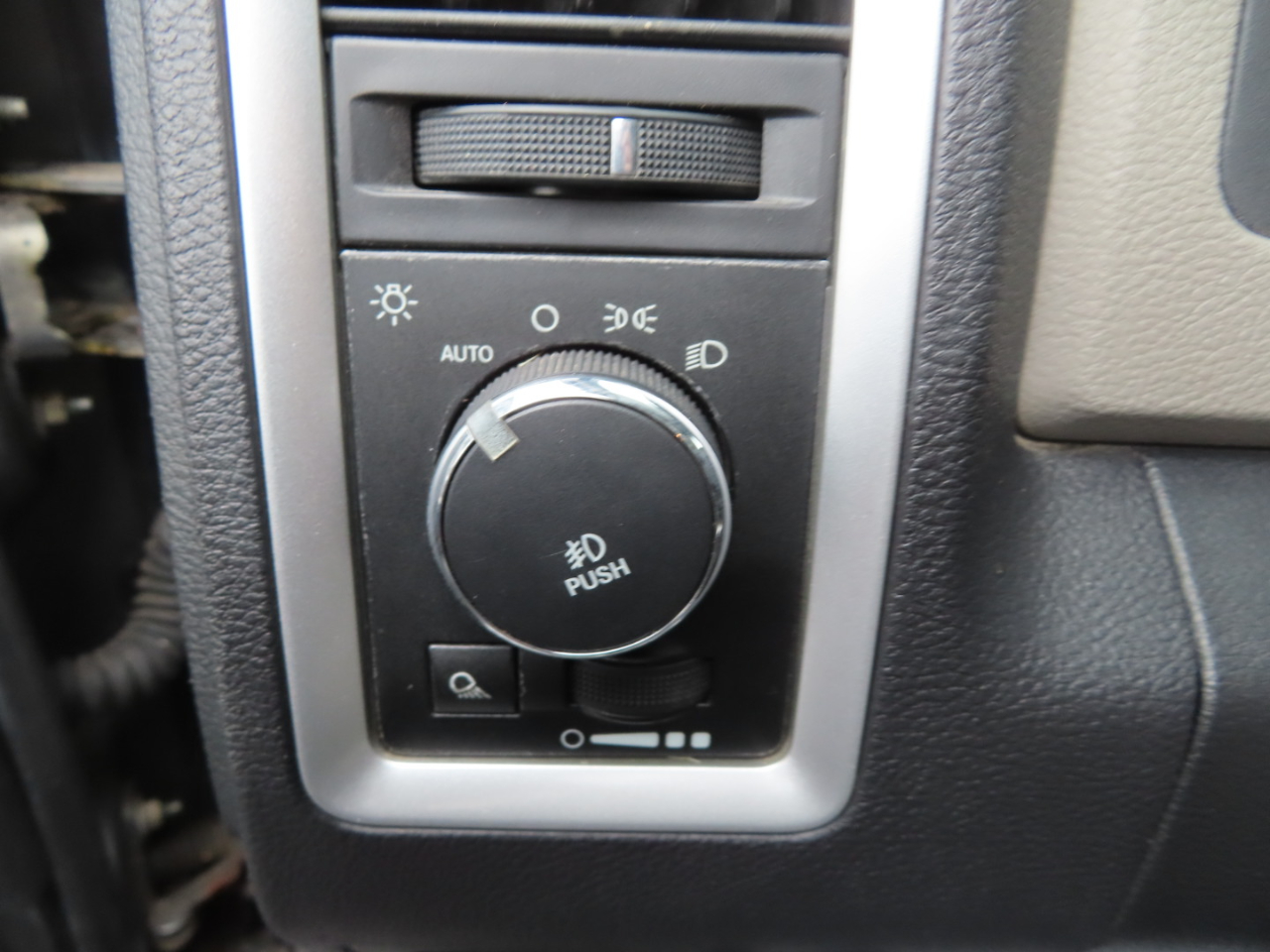 RAM 2500 4WD Crew Cab 149" Big Horn 2012