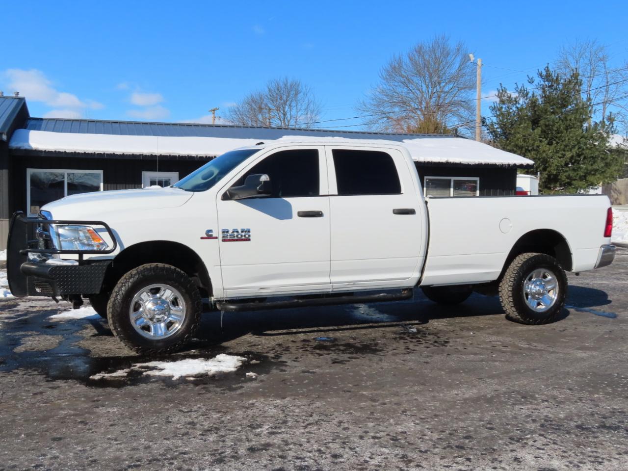RAM 2500 Tradesman 4x4 Crew Cab 8' Box 2018
