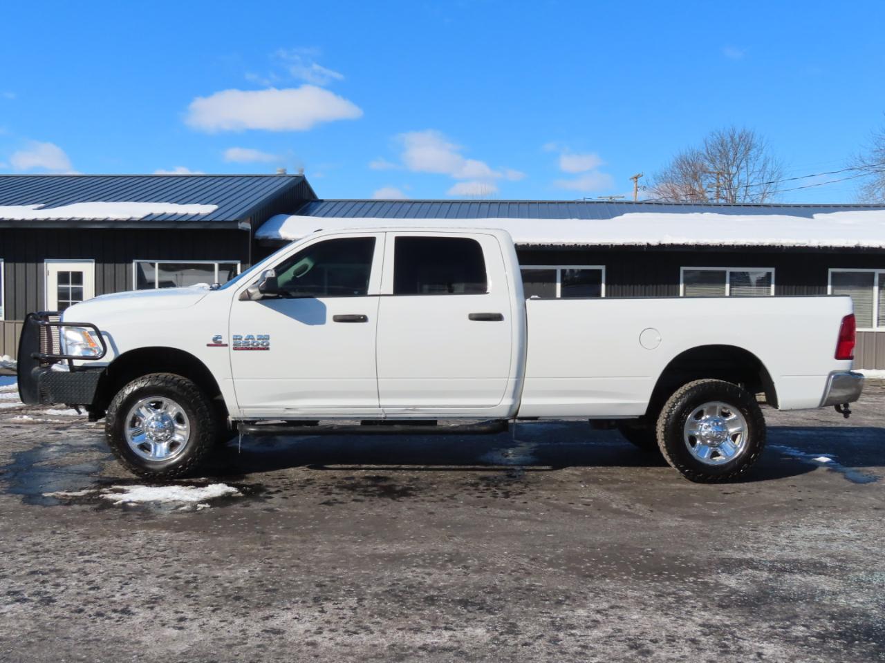 RAM 2500 Tradesman 4x4 Crew Cab 8' Box 2018