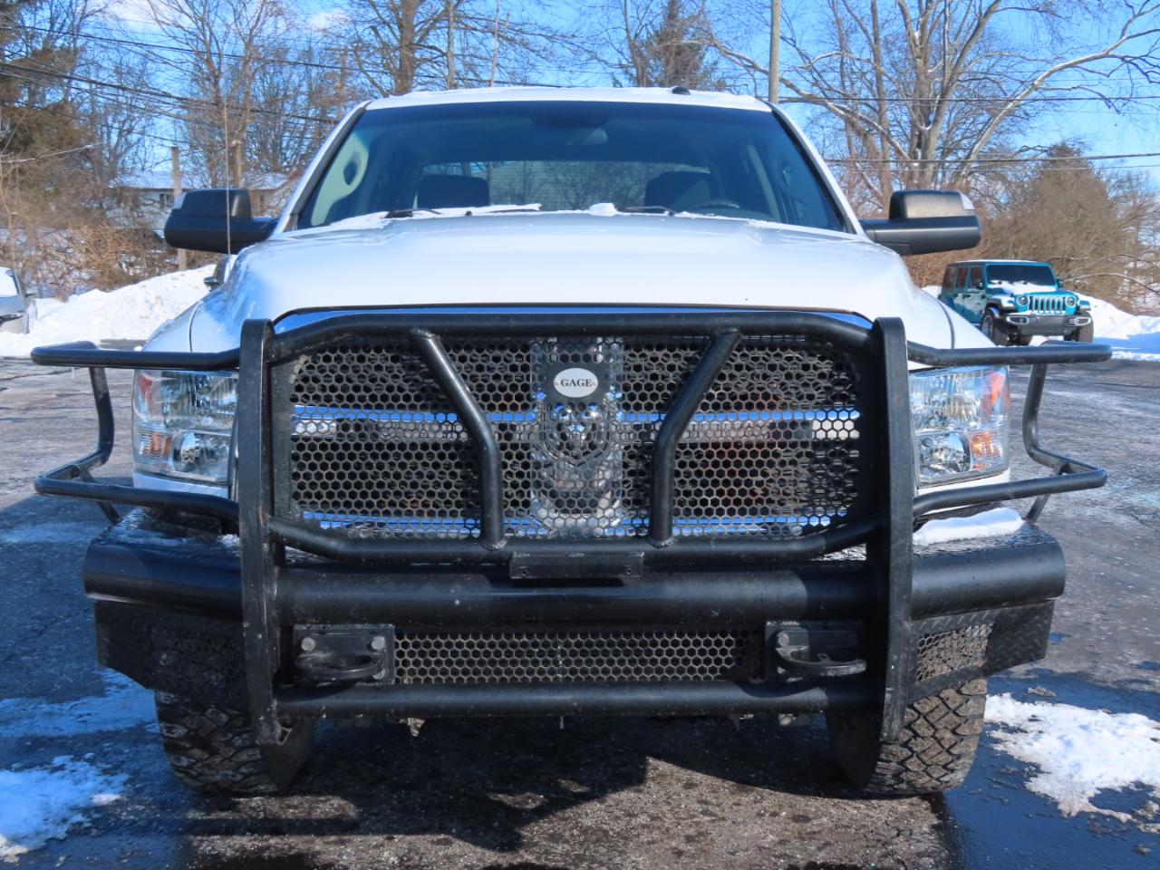 RAM 2500 Tradesman 4x4 Crew Cab 8' Box 2018