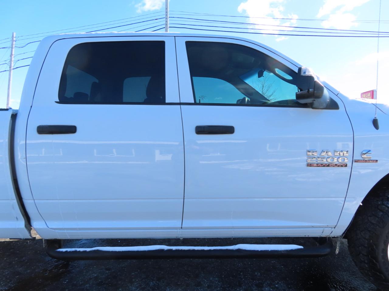 RAM 2500 Tradesman 4x4 Crew Cab 8' Box 2018