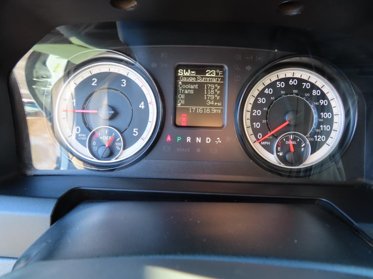 RAM 2500 Tradesman 4x4 Crew Cab 8' Box 2018