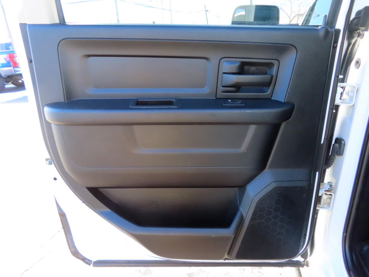 RAM 2500 Tradesman 4x4 Crew Cab 8' Box 2018