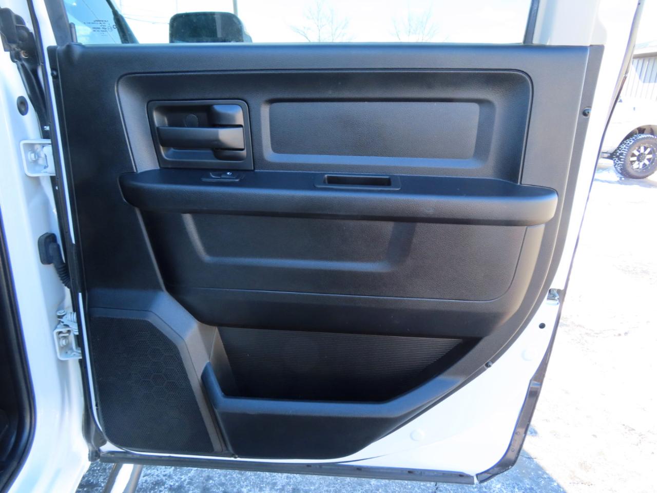 RAM 2500 Tradesman 4x4 Crew Cab 8' Box 2018