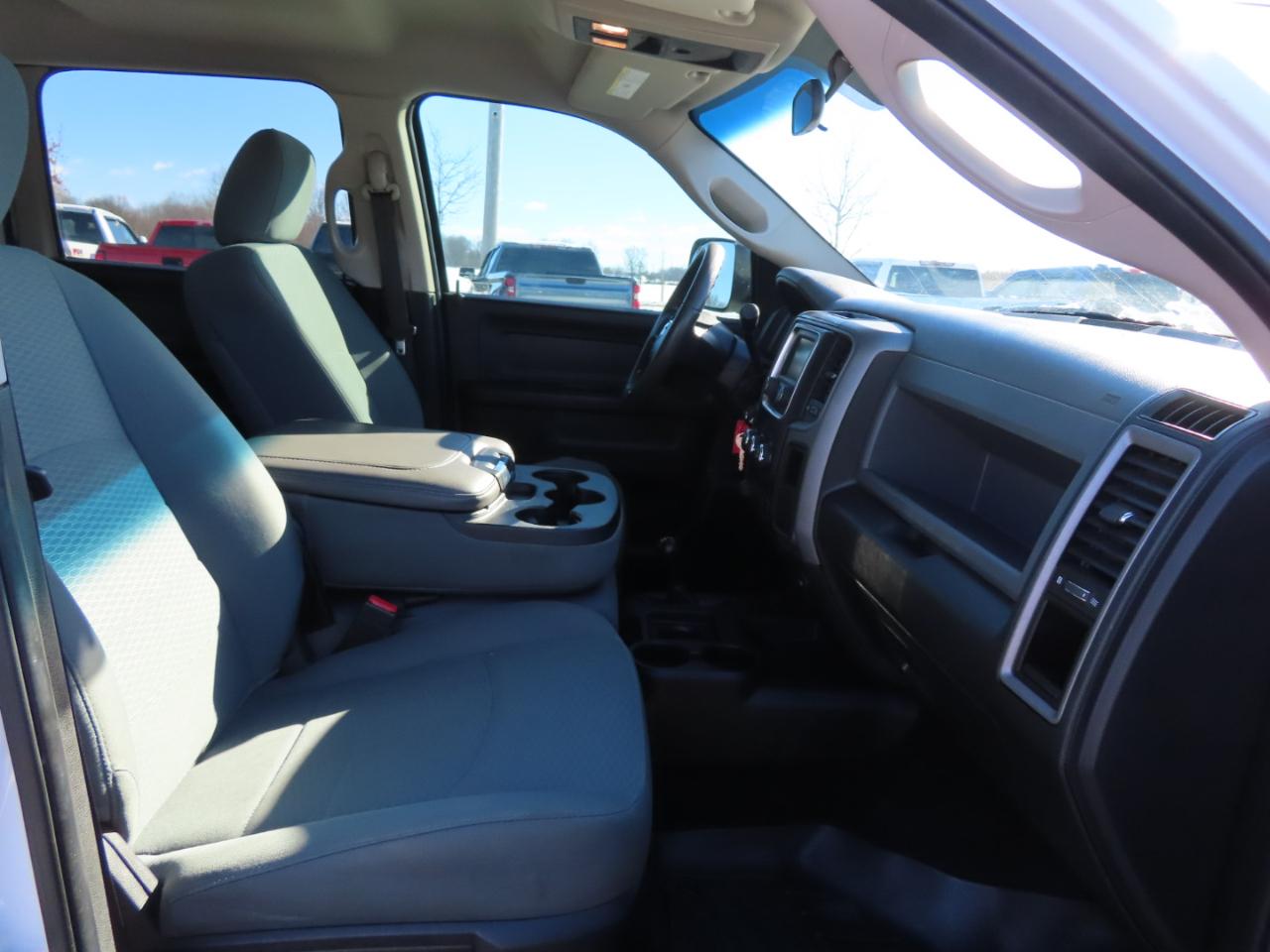 RAM 2500 Tradesman 4x4 Crew Cab 8' Box 2018