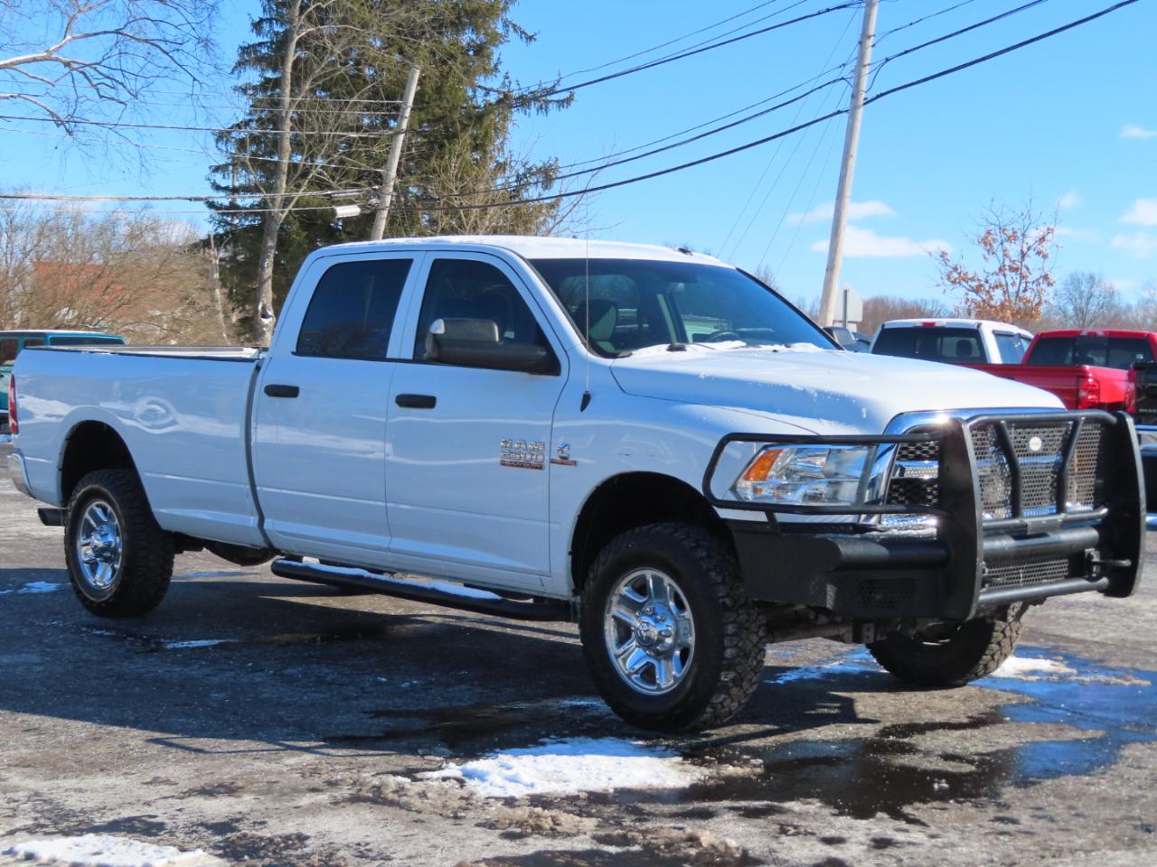 RAM 2500 Tradesman 4x4 Crew Cab 8' Box 2018