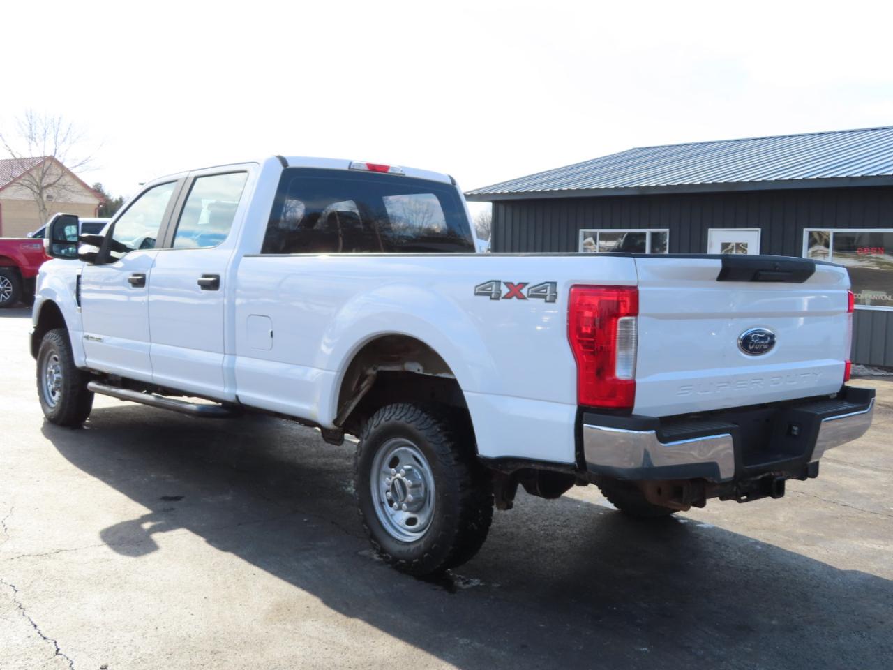 Ford Super Duty F-250 SRW XL 4WD Crew Cab 8' Box 2019