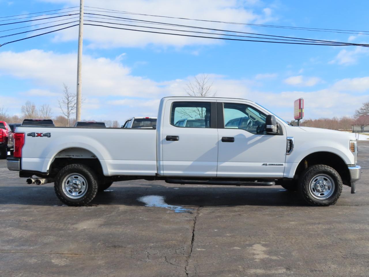 Ford Super Duty F-250 SRW XL 4WD Crew Cab 8' Box 2019