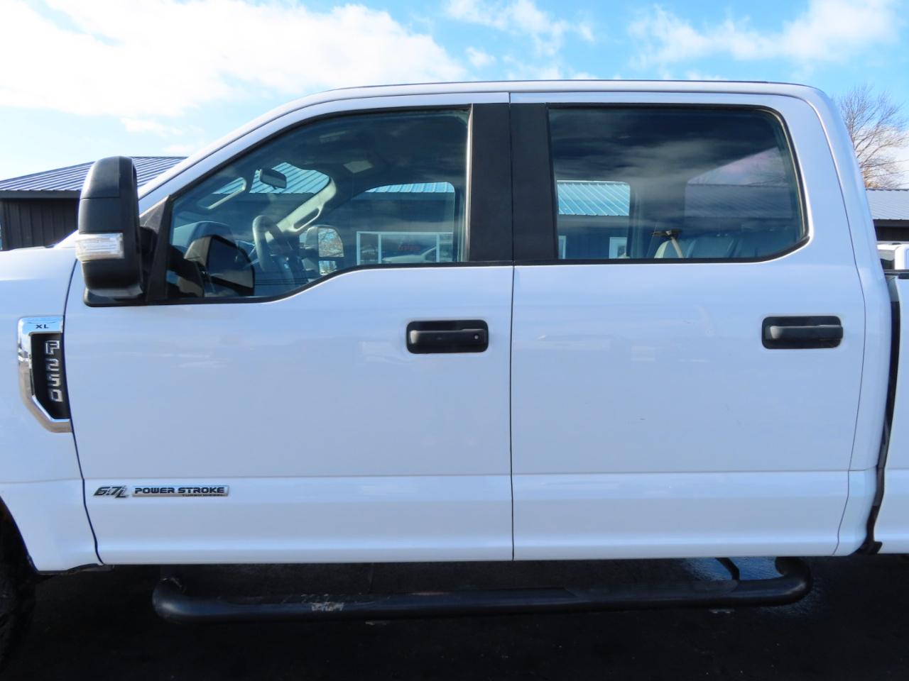 Ford Super Duty F-250 SRW XL 4WD Crew Cab 8' Box 2019