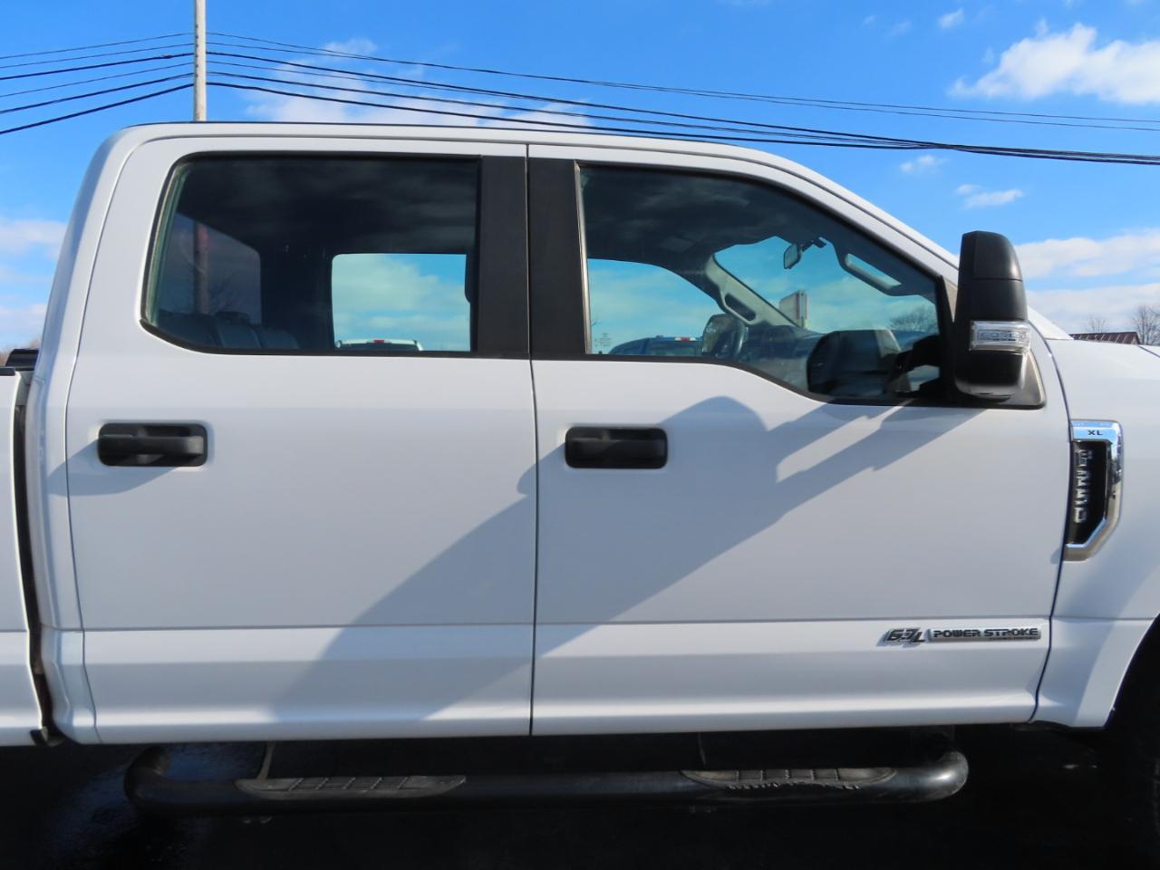 Ford Super Duty F-250 SRW XL 4WD Crew Cab 8' Box 2019