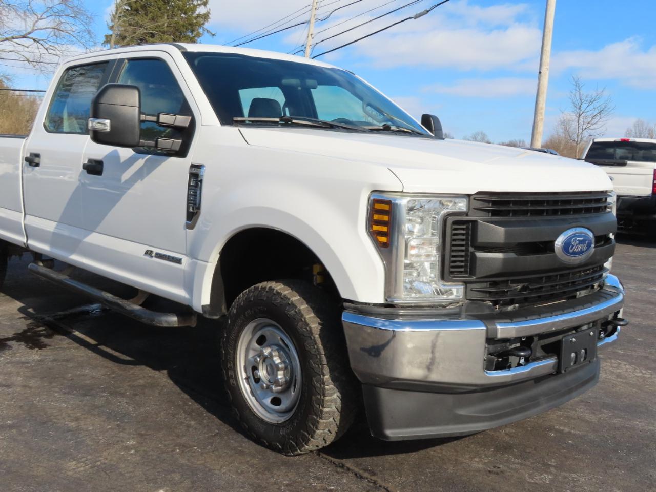 Ford Super Duty F-250 SRW XL 4WD Crew Cab 8' Box 2019