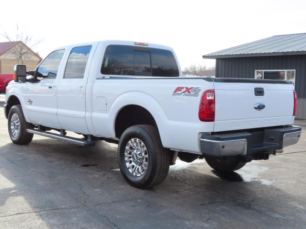 Ford Super Duty F-350 SRW 4WD Crew Cab 156" Lariat 2016