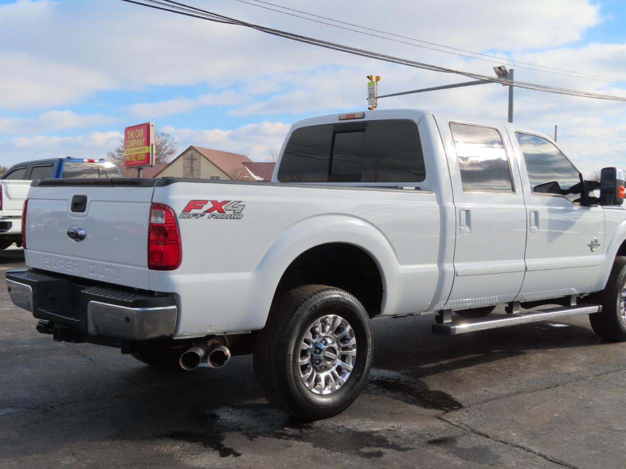 Ford Super Duty F-350 SRW 4WD Crew Cab 156" Lariat 2016