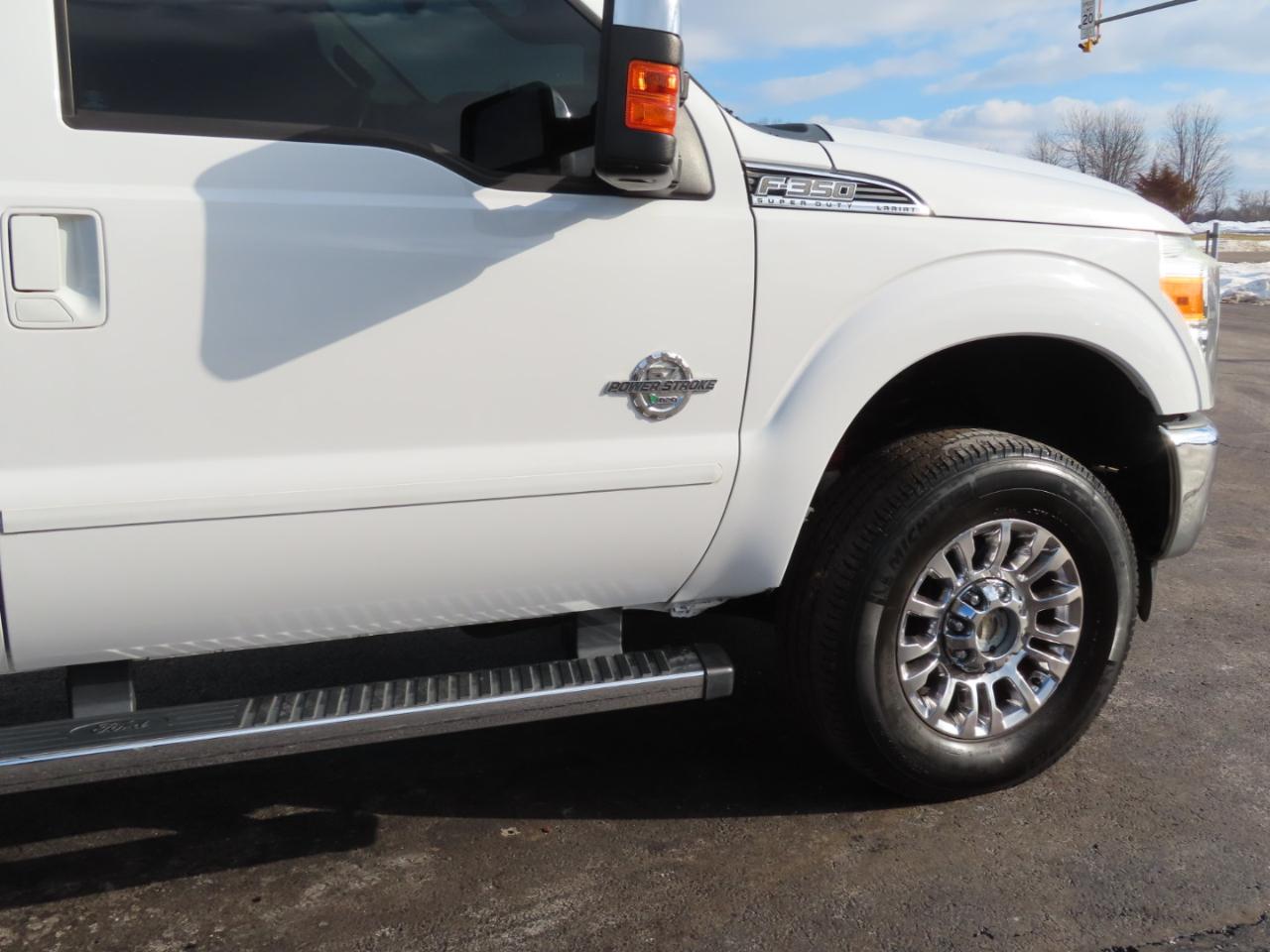 Ford Super Duty F-350 SRW 4WD Crew Cab 156" Lariat 2016