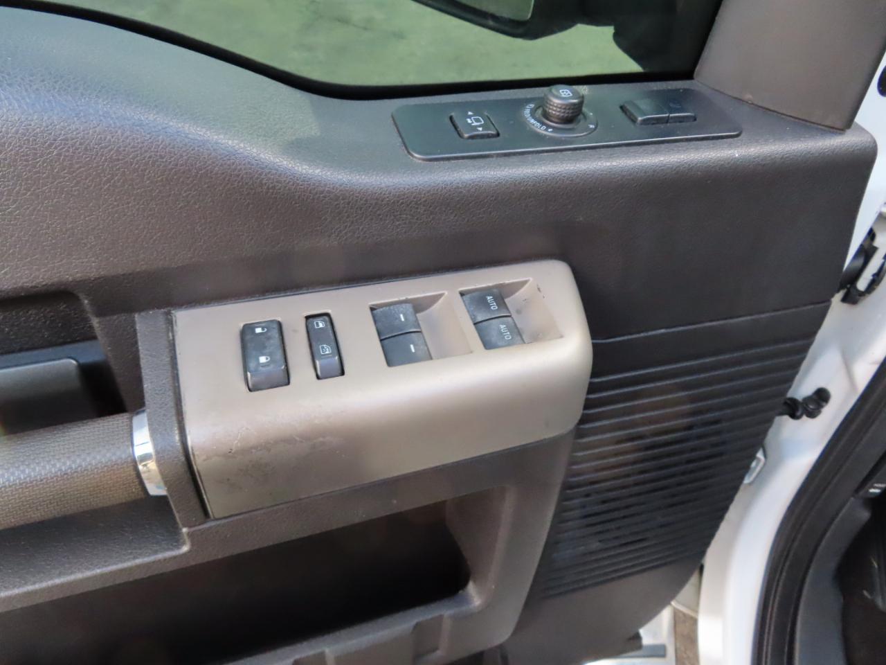 Ford Super Duty F-350 SRW 4WD Crew Cab 156" Lariat 2016