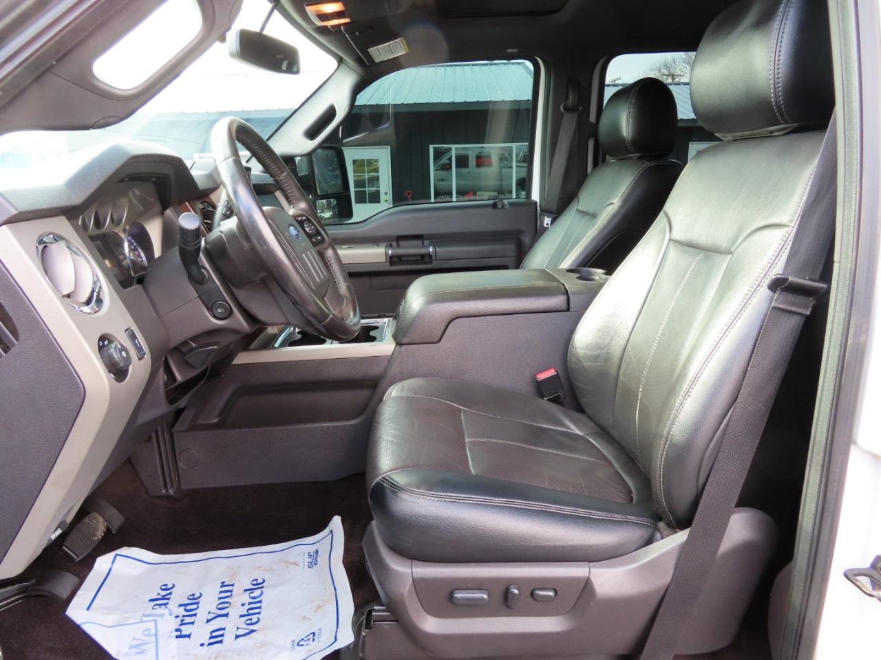 Ford Super Duty F-350 SRW 4WD Crew Cab 156" Lariat 2016