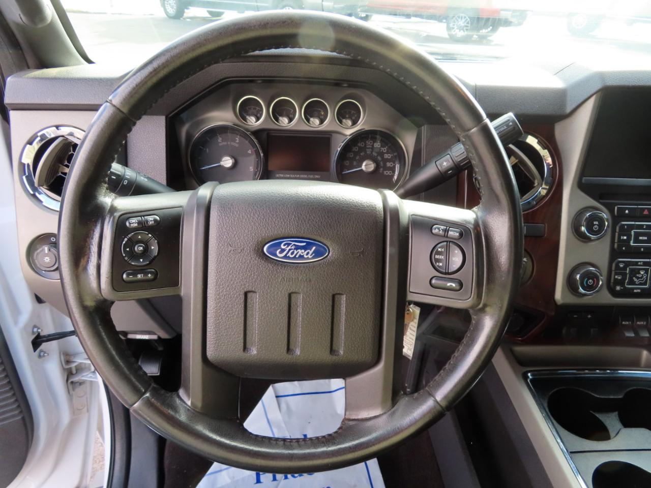 Ford Super Duty F-350 SRW 4WD Crew Cab 156" Lariat 2016