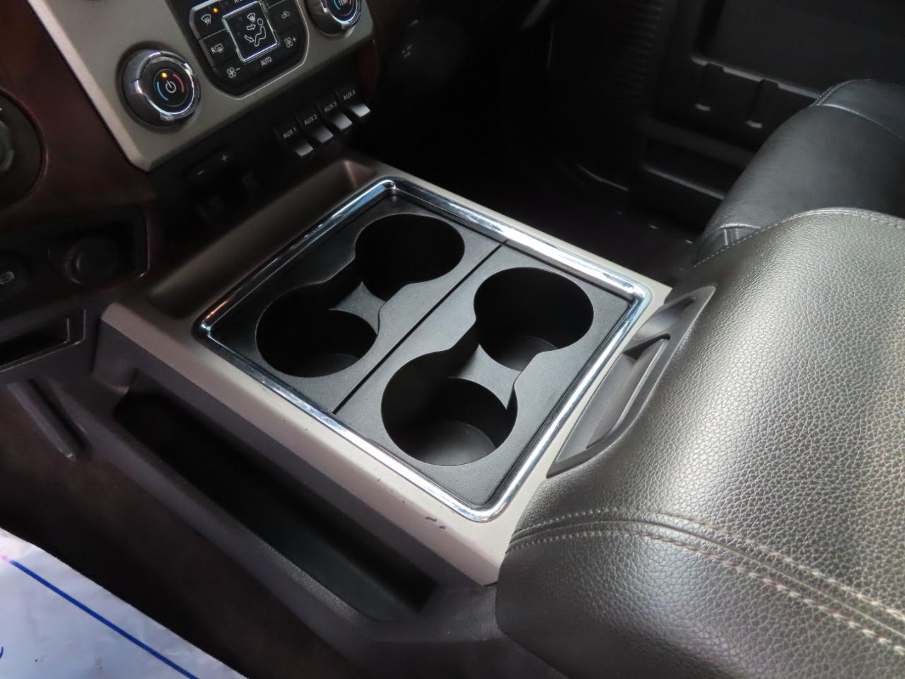 Ford Super Duty F-350 SRW 4WD Crew Cab 156" Lariat 2016