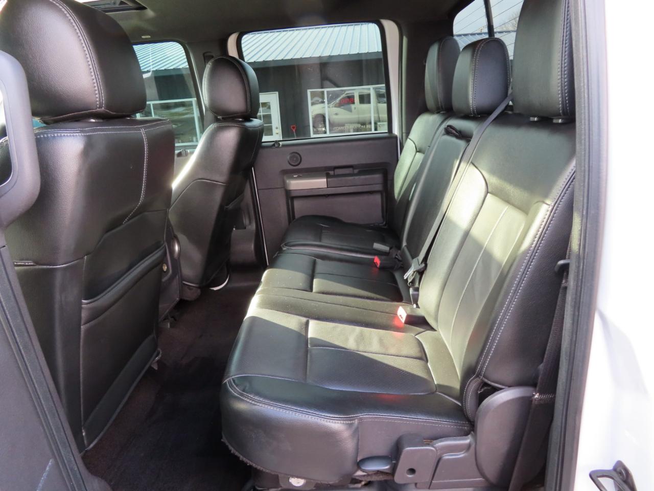 Ford Super Duty F-350 SRW 4WD Crew Cab 156" Lariat 2016