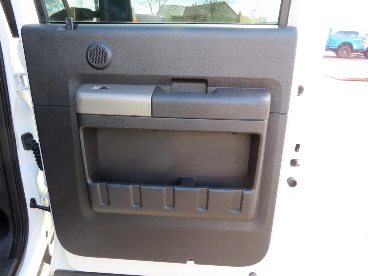 Ford Super Duty F-350 SRW 4WD Crew Cab 156" Lariat 2016