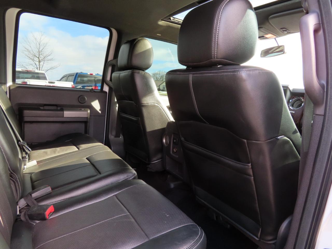 Ford Super Duty F-350 SRW 4WD Crew Cab 156" Lariat 2016