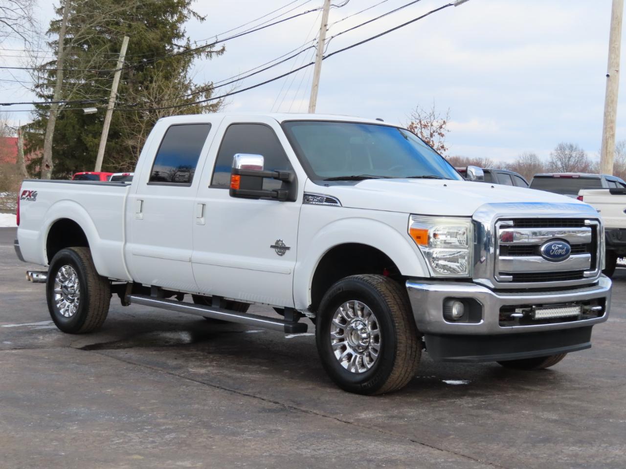 Ford Super Duty F-350 SRW 4WD Crew Cab 156" Lariat 2016