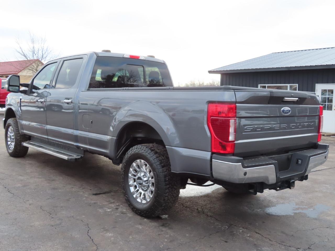 Ford Super Duty F-250 SRW Lariat 4WD Crew Cab 8' Box 2022