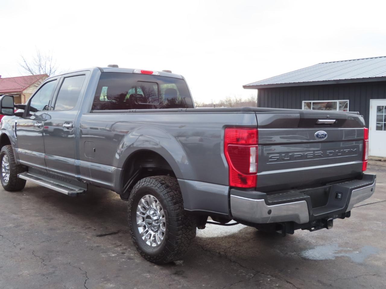 Ford Super Duty F-250 SRW Lariat 4WD Crew Cab 8' Box 2022