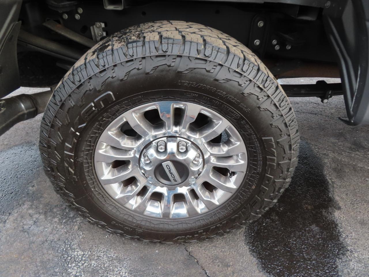 Ford Super Duty F-250 SRW Lariat 4WD Crew Cab 8' Box 2022