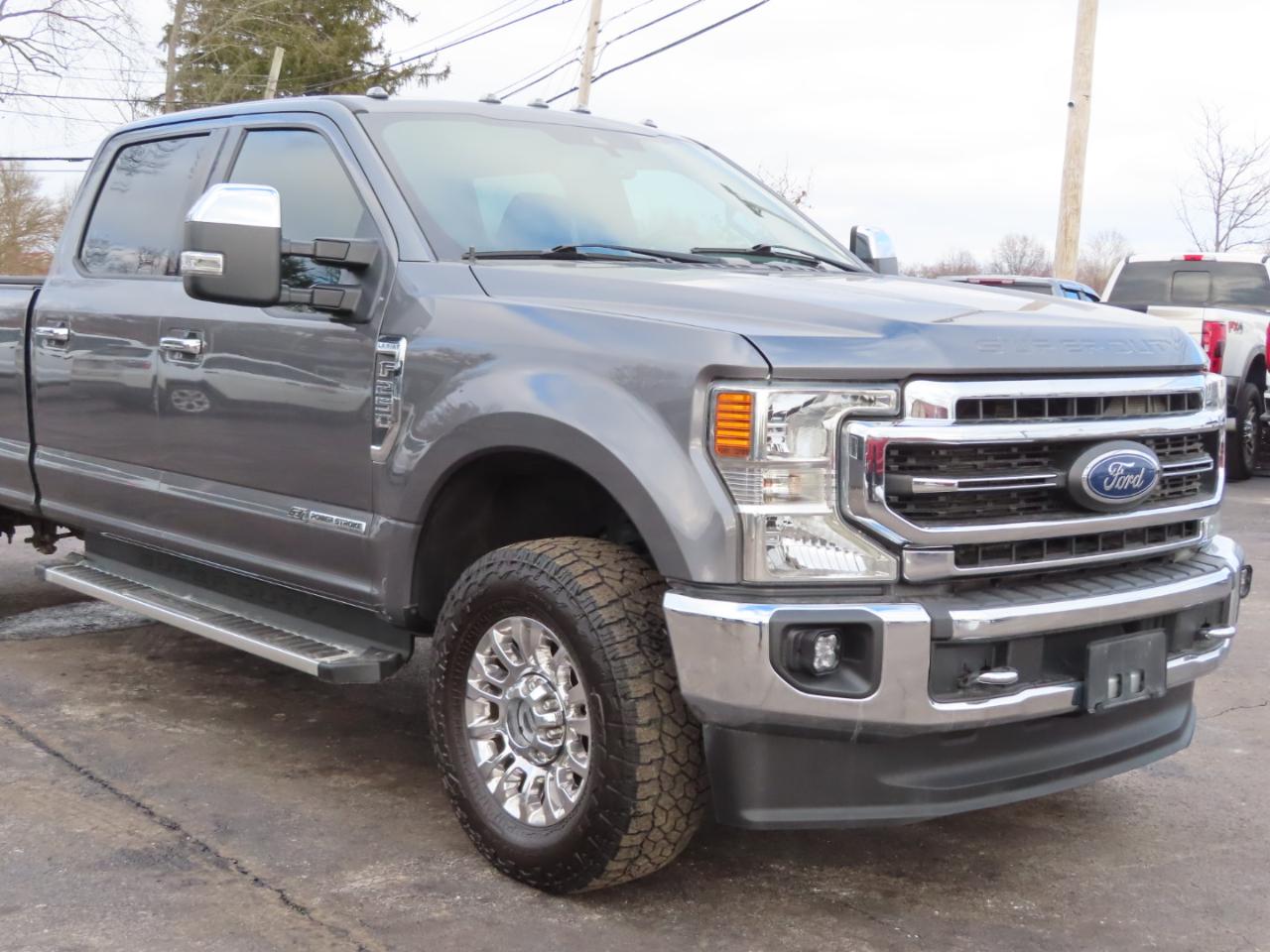 Ford Super Duty F-250 SRW Lariat 4WD Crew Cab 8' Box 2022