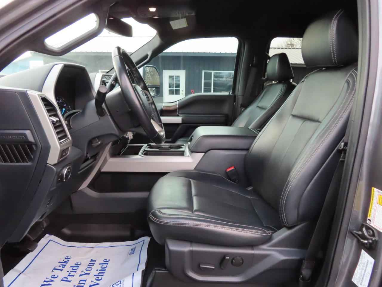 Ford Super Duty F-250 SRW Lariat 4WD Crew Cab 8' Box 2022