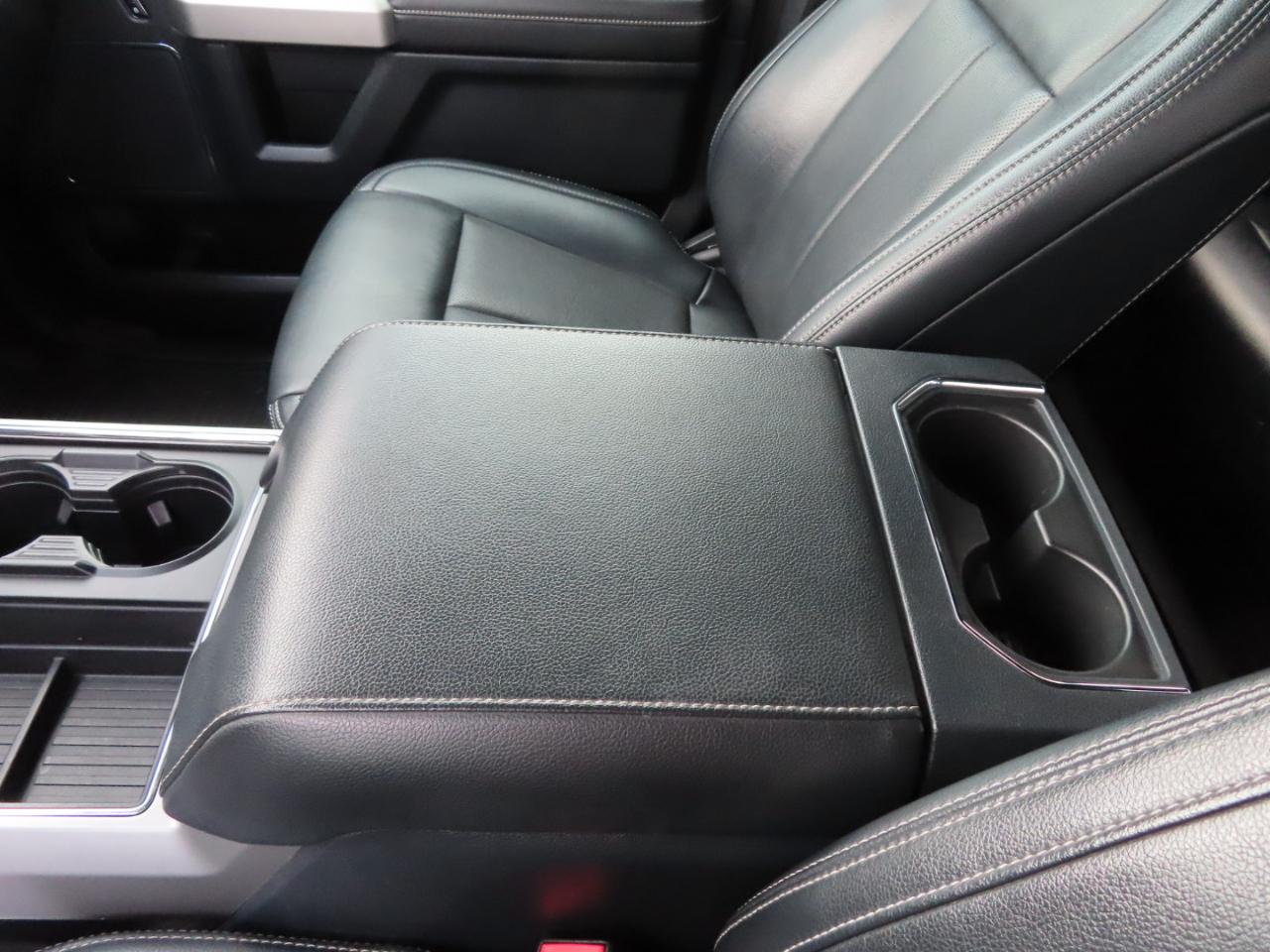 Ford Super Duty F-250 SRW Lariat 4WD Crew Cab 8' Box 2022