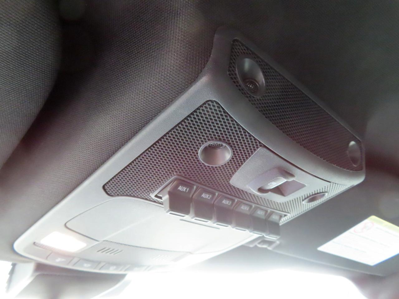 Ford Super Duty F-250 SRW Lariat 4WD Crew Cab 8' Box 2022