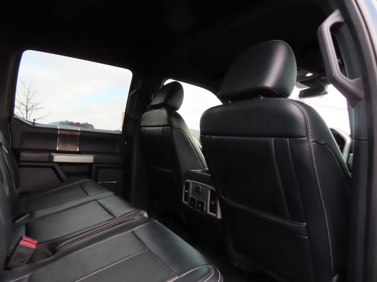 Ford Super Duty F-250 SRW Lariat 4WD Crew Cab 8' Box 2022