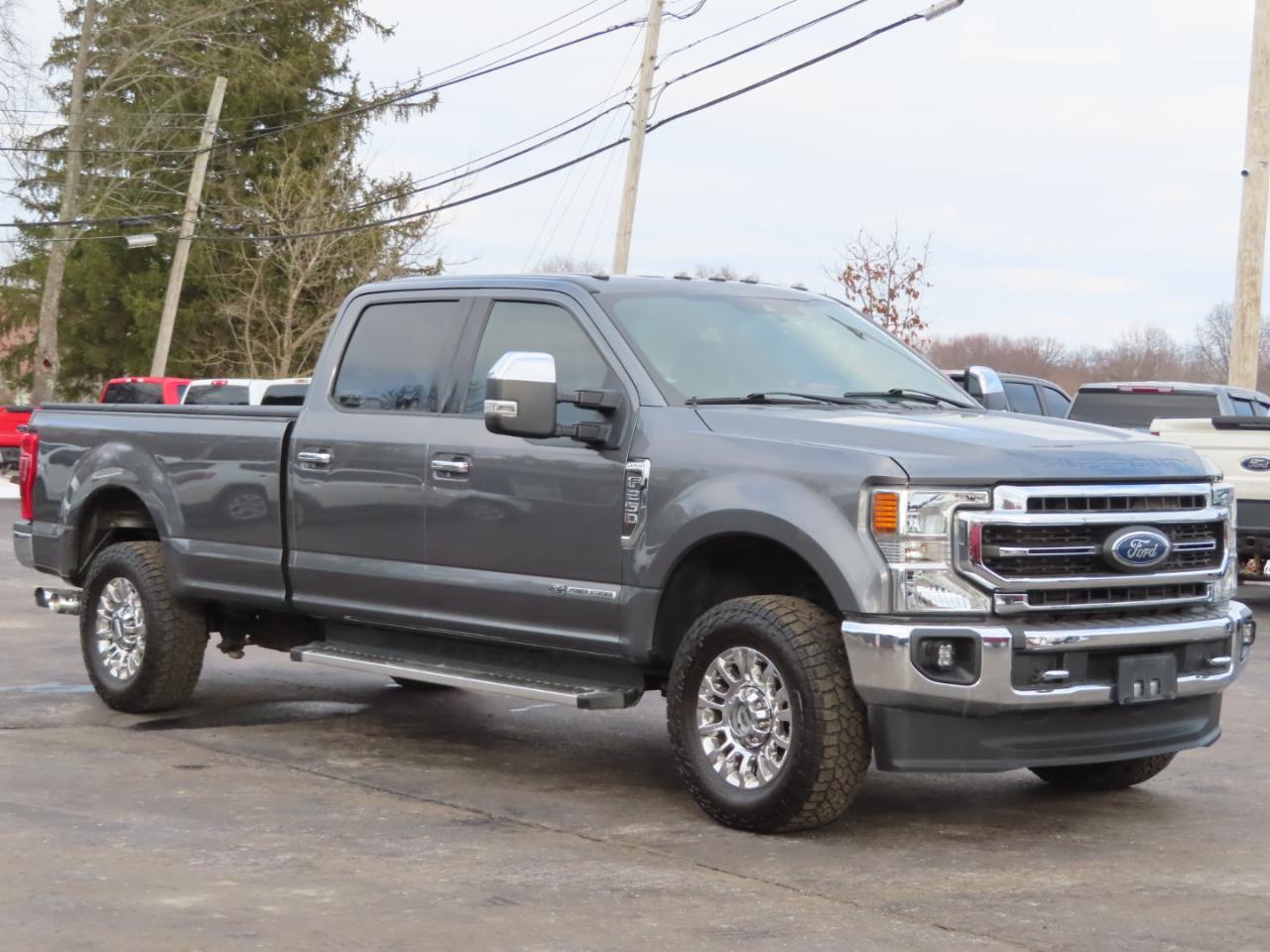 Ford Super Duty F-250 SRW Lariat 4WD Crew Cab 8' Box 2022