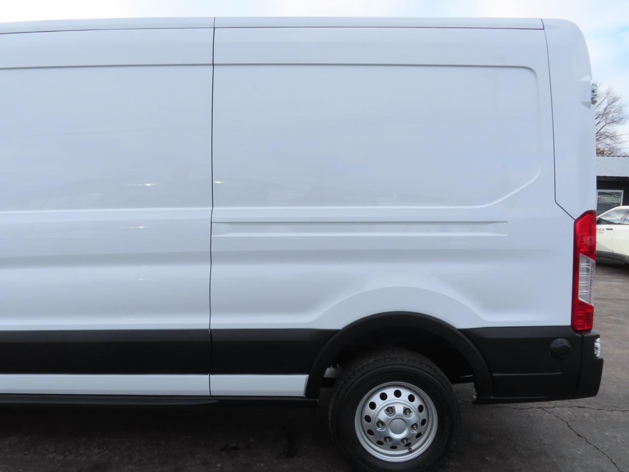 Ford Transit Cargo Van T-250 148" Med Rf 9070 GVWR AWD 2024