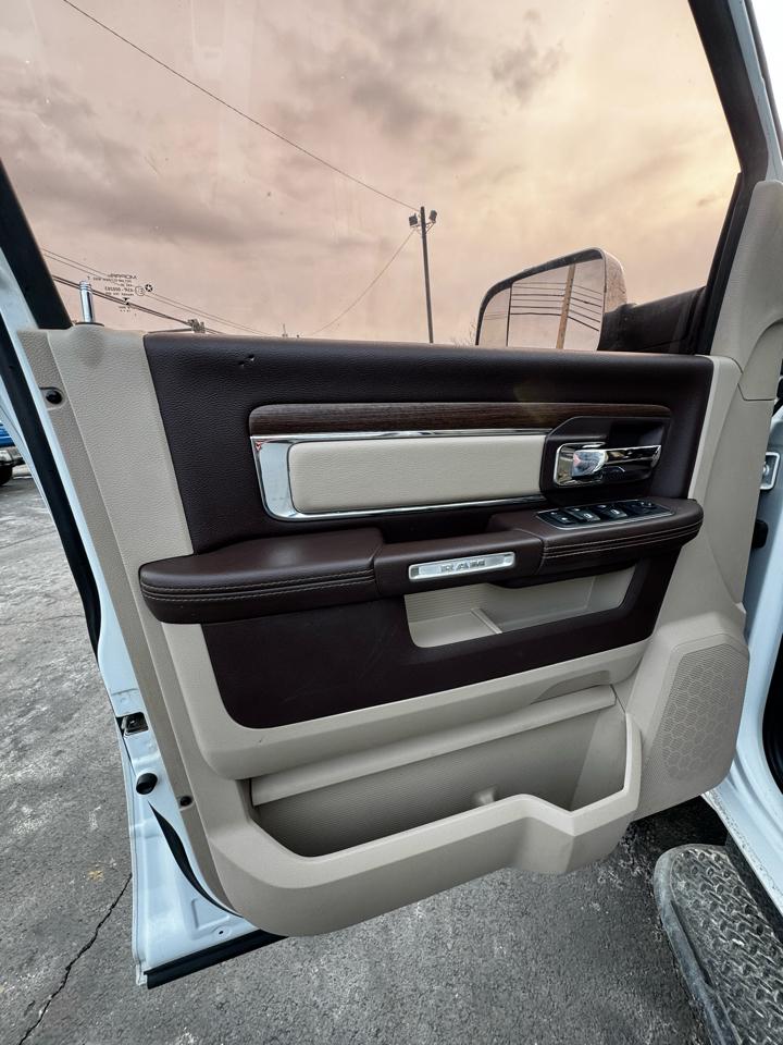 RAM 3500 4WD Crew Cab 169" Laramie 2015